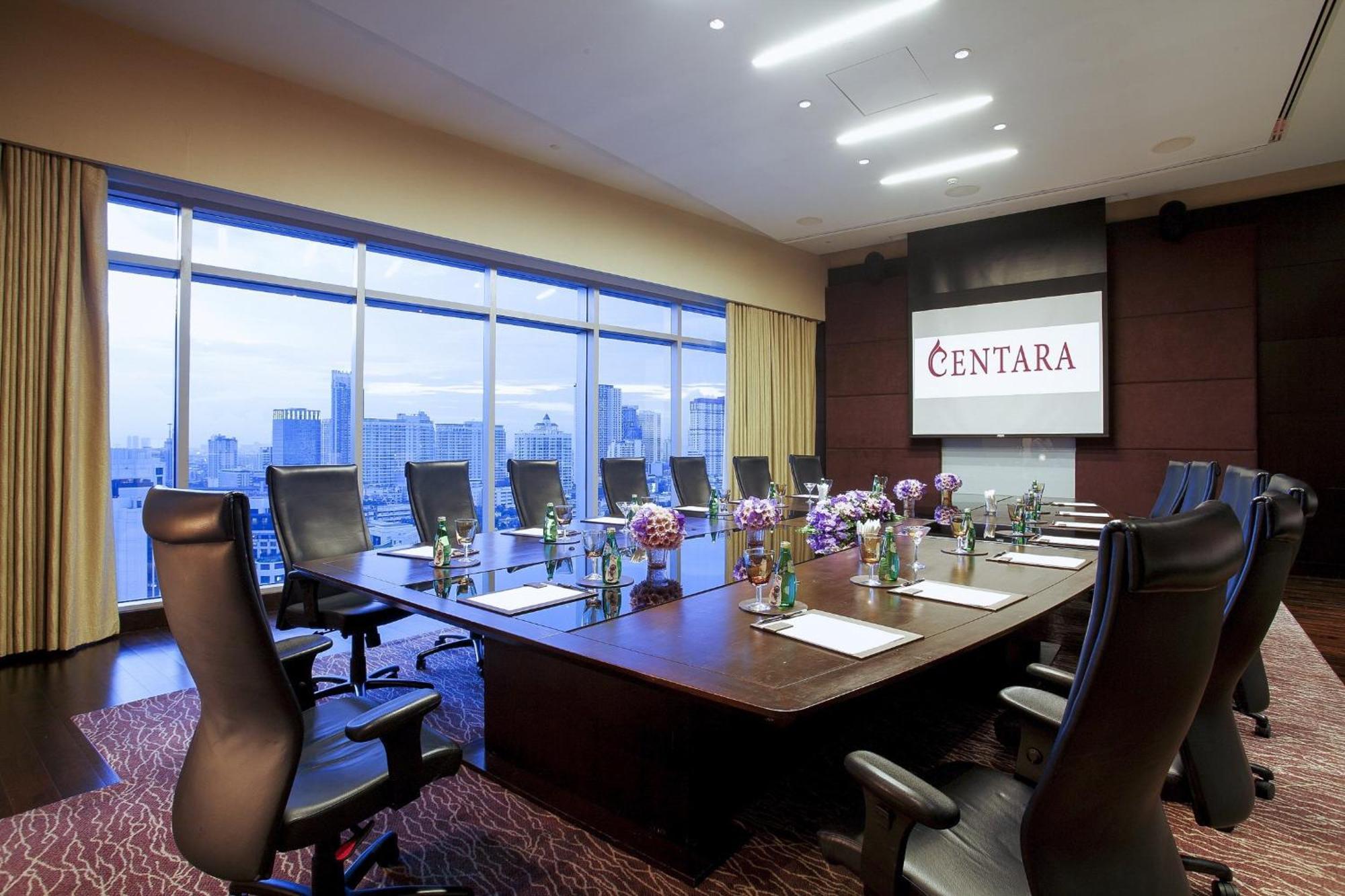 Centara Grand At Centralworld Bangkok Eksteriør bilde Boardroom at Centara Grand at Central Plaza Hotel, Bangkok